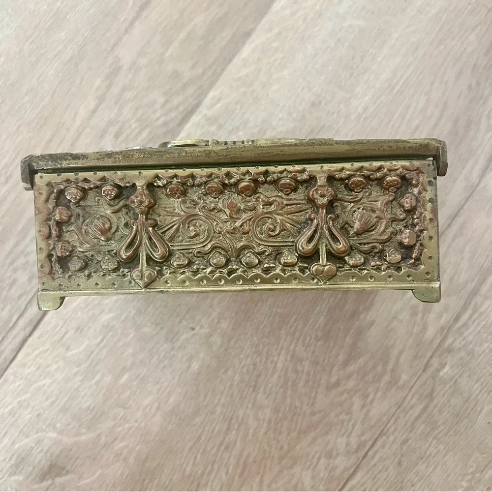 Rare Antique Belgique Art Nouveau Repousse‎ Flower Brass Jewelry Casket Box